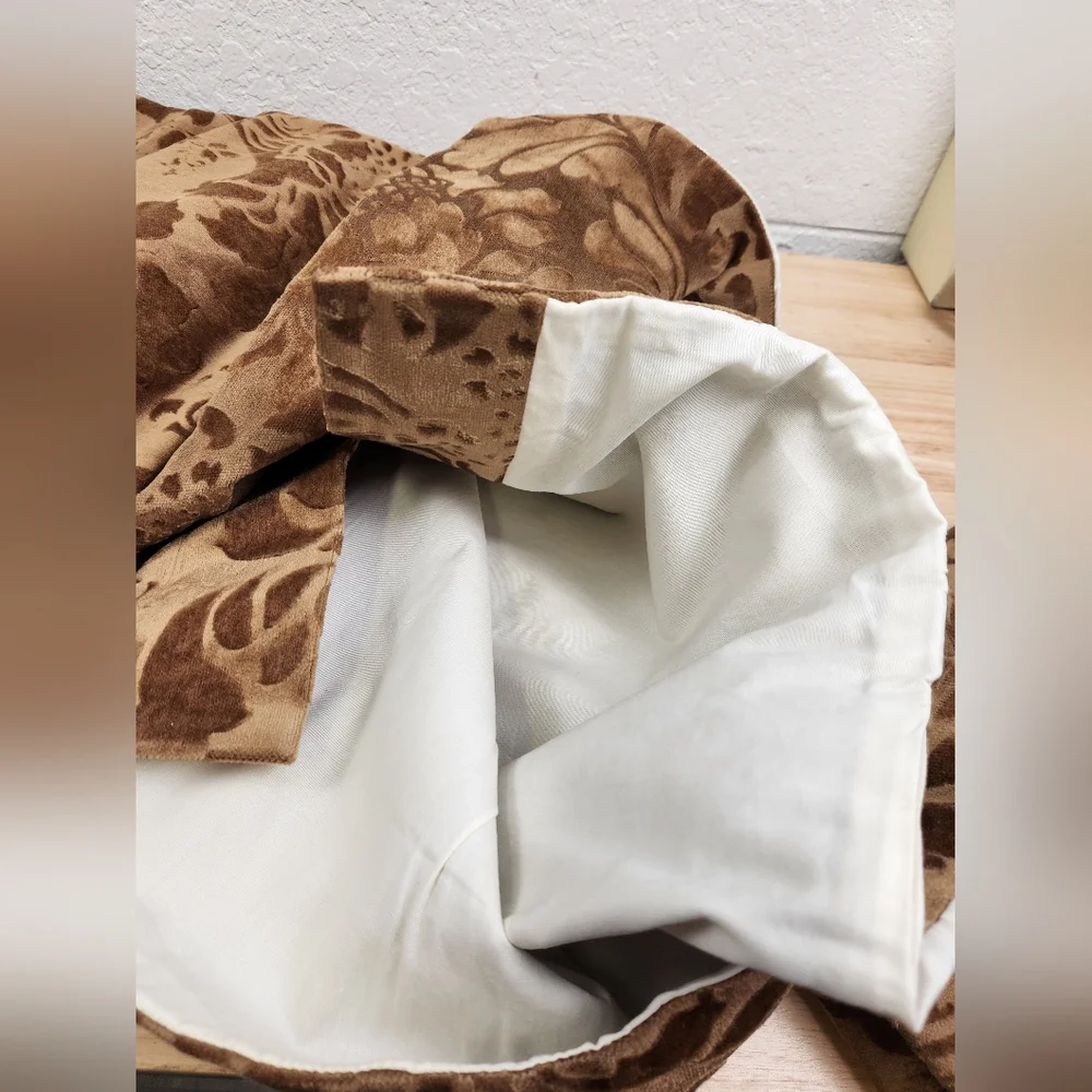 Williams Sonoma Home Floral Velvet Scroll Damask Coverlet F/Q  1 Sham Brown NOS
